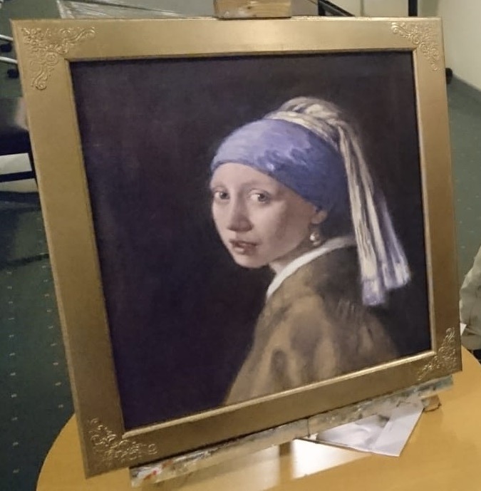 elkesteiner-website-ausstellung-foto-mädchen-mit-perlenohrring-nach-vermeer